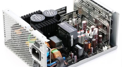 منبع تغذیه کامپیوتر گرین مدل GP1200B-OCDG - کارکرده